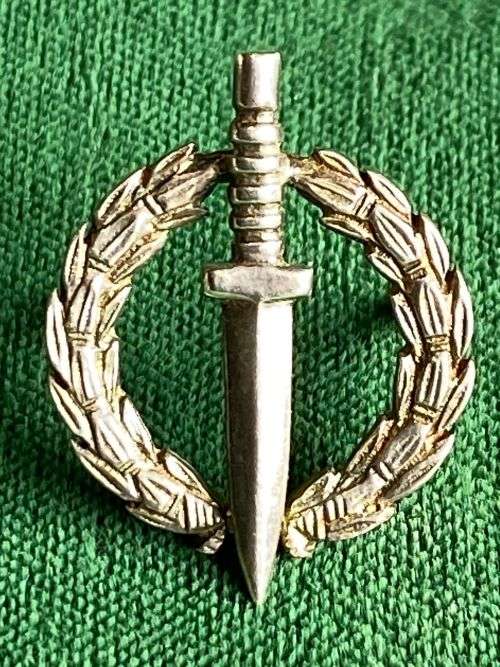 RECCE OPEREATORS QUALIFICATION MESS DRESS BADGE-NUMBERED-SILVER-GUARENTEED ORIGINAL-THIS FIRST TYPE