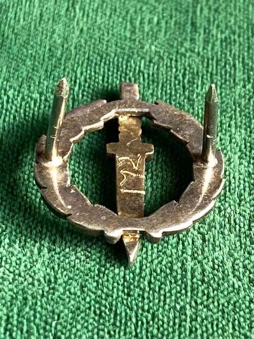 RECCE OPEREATORS QUALIFICATION MESS DRESS BADGE-NUMBERED-SILVER-GUARENTEED ORIGINAL-THIS FIRST TYPE