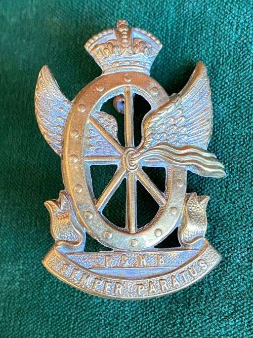 RAILWAY AND HARBOURS BRIGADE CAP BADGE-WORN 1921-1929-LUGS COMPLETE
