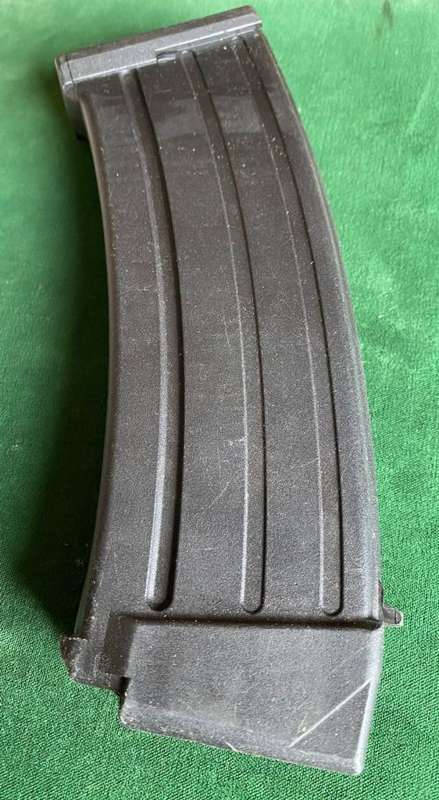 R4/R5/LM4/LM5 GALILOR MICRO GALIL 32 POYLMER MAGAZINE-LIKE NEW