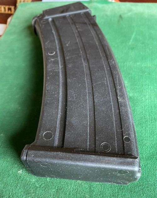 R4/R5/LM4/LM5 GALILOR MICRO GALIL 32 POYLMER MAGAZINE-LIKE NEW