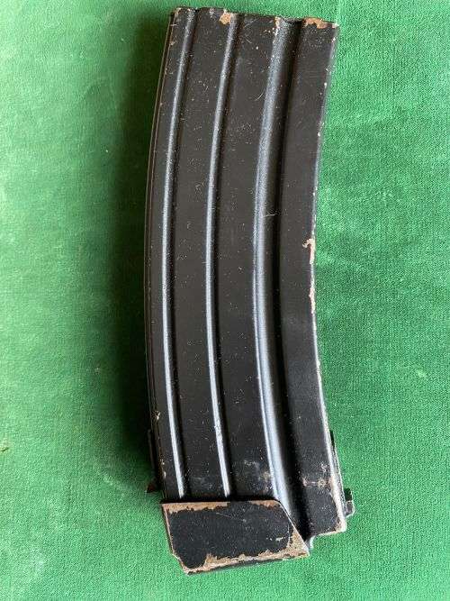METAL 5.56 RIFLE MAGAZINE TO FIT R4/R5/R6/LM4/LM5/LM6- 30 ROUNDS -USED BUT VERY GOOD CONDITION