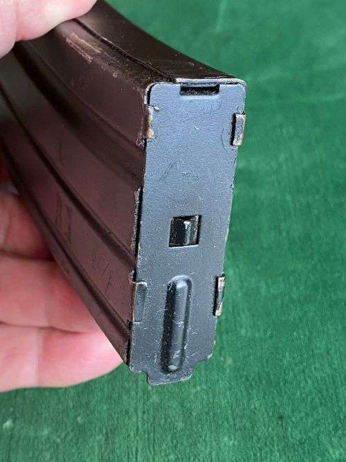 METAL 5.56 RIFLE MAGAZINE TO FIT R4/R5/R6/LM4/LM5/LM6- 30 ROUNDS -USED BUT VERY GOOD CONDITION