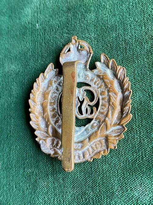 ROYAL ENGINEERS CAP BADGE 1914-18-SLIDER
