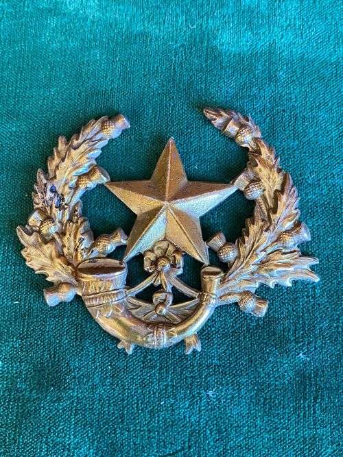 CAMERONIANS(SCOTTISH) RIFLES BONNET BADGE- 1898-1965-DISBANDED 1968- NO LUGS