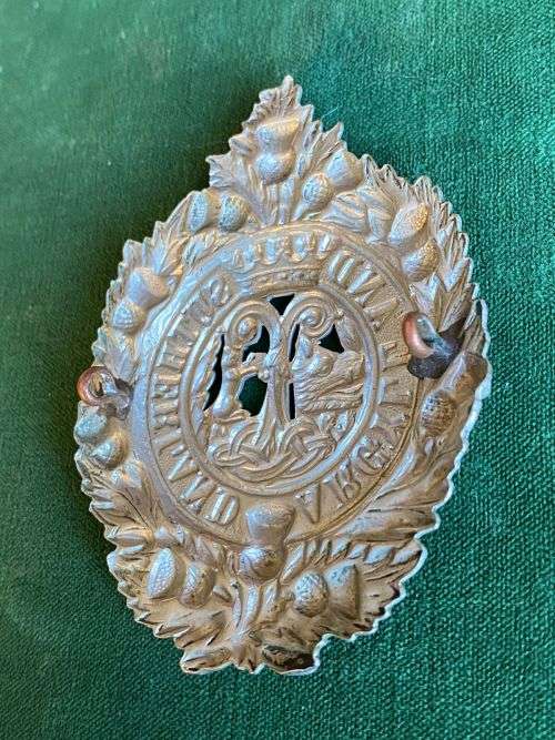 ARGYLL AND SUTHERLAND HIGHLANDERS(PRINCESS LOUISE`S) CAP BADGE- 2 LUGS