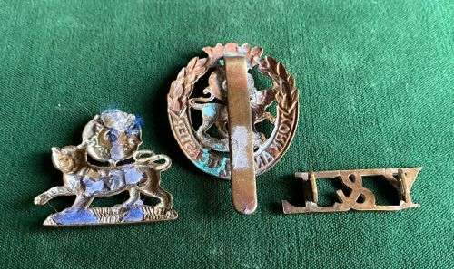 YORK AND LANCASTER REGT. CAP,COLLAR (NO LUGS) AND TITLE-SOLD TOGETHER-1889-1958