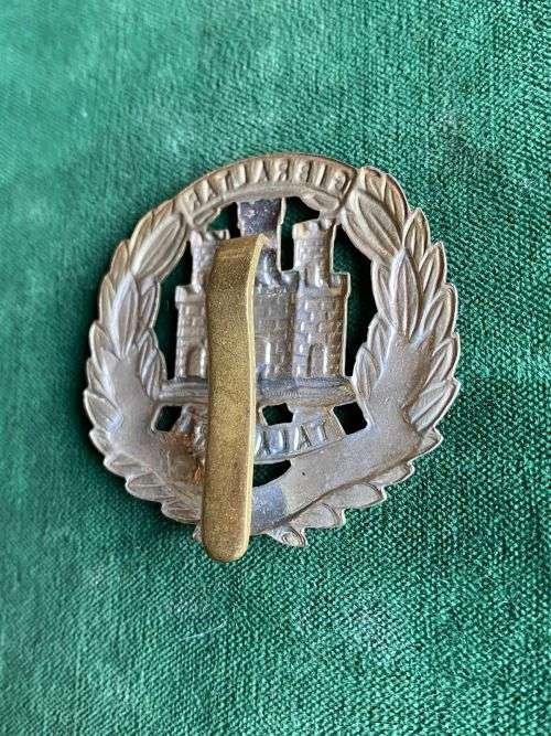 NORTHHAMTONSHIRE REGT. WITHOUTN FLAG AND KEY