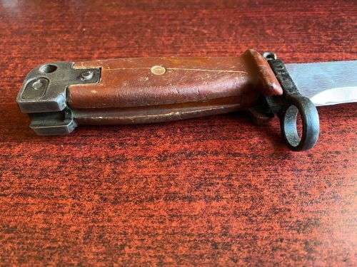 RUSSIAN MADE AKM 11 BAYONET-THE RUBBER SECTION ON THE SCABBARD PROVIDES A HAND GRIP WITH ELECTRICAL