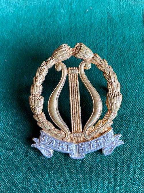 SA ARMY BAND CAP BADGE-WORN FROM 1935-LUGS INTACT