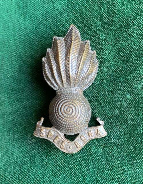 CAPE FIELD ARTILLERY COLLAR BADGE-WORN FROM 1963- 2 PINS