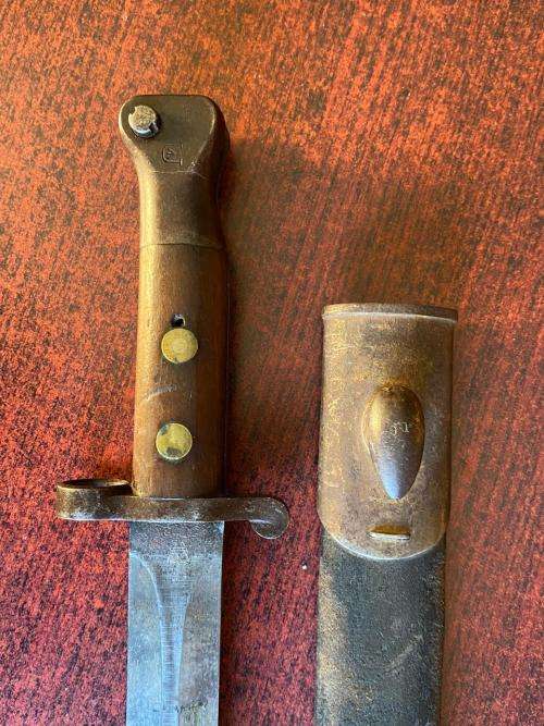 1888 MK1 PATTERN BAYONET FOR THE LEE METFORD RIFLE-BLADE BACK INSPECTION STAMP,THE E. SHOWING THE WE