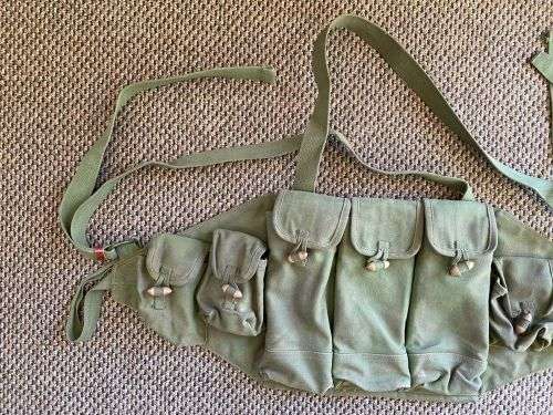 CHI COM TYPE 56 CHEST RIG IN VERY GOOD CONDITION-THREE MAG TYPE WITH TWO SMALLER POCKETS ON EACH SID