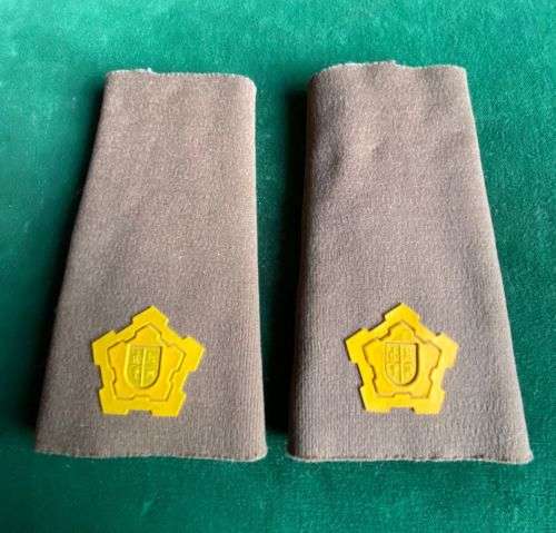 SADF RANK PAIR FOR MAJOR-TUPPER-WORN  1980`S-1996