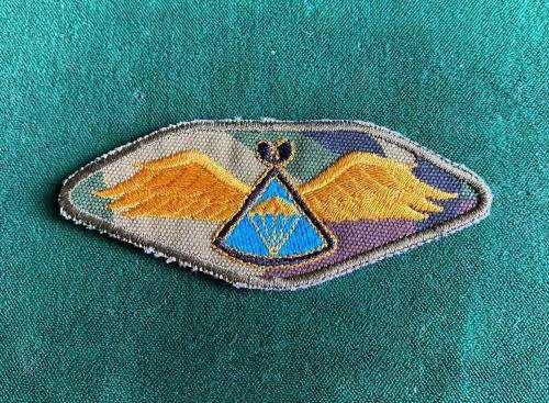 LESOTHO DEFENCE FORCE ,PARACHUTE WING WITH BLUE CENTRE