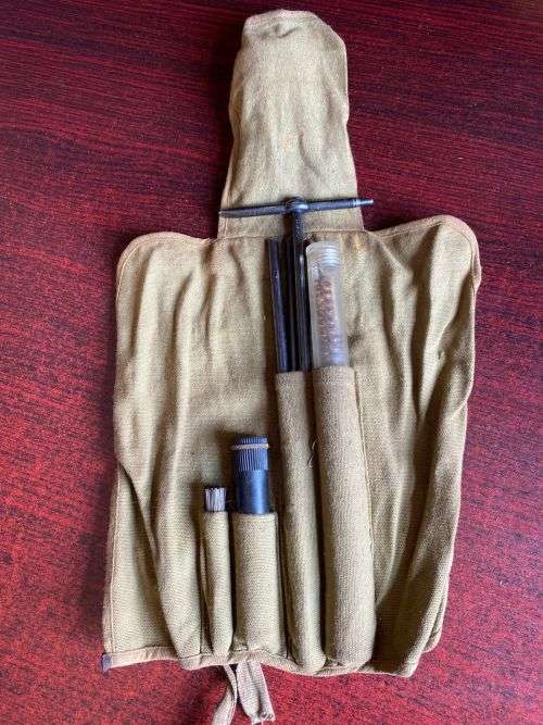 R1 CLEANING KIT IN COMPLETE AND VERY GOOD CONDITION