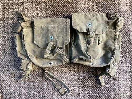 RHODESIA PATTERN 63 KIDNEY POUCHES WEBBING-STAMPED L.B. & D.I.F