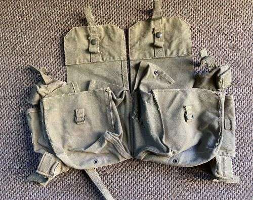 RHODESIA PATTERN 63 KIDNEY POUCHES WEBBING-STAMPED L.B. & D.I.F