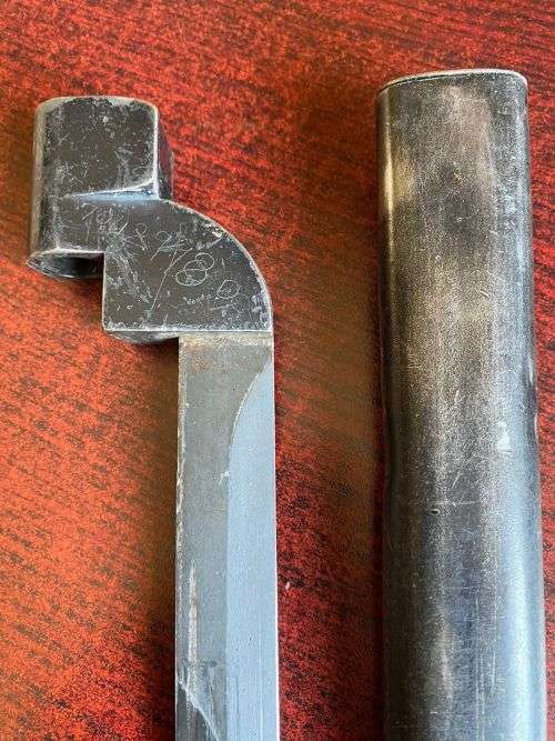SOUTH AFRICA NO 9 BAYONET COMES WITH METAL SCABBARD