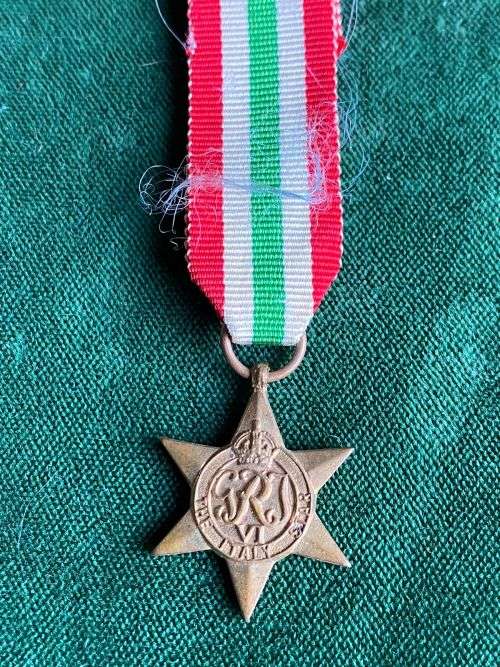 MINIATURE WW2 ITALY STAR
