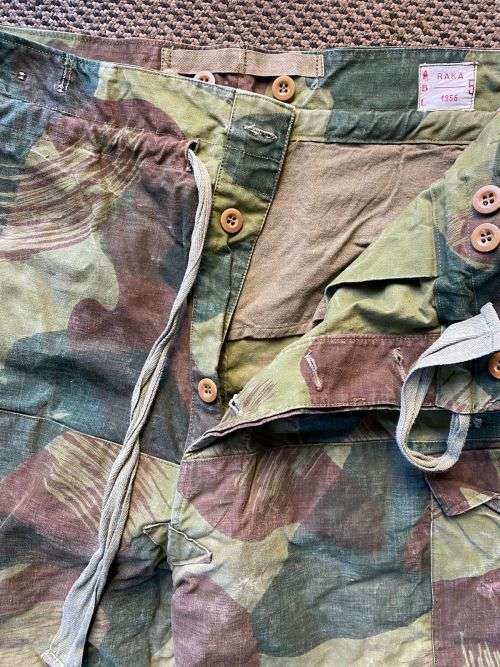 BELGIUM CONGO CAMO TROUSERS-SIZE LARGE-I WOULD SAY SIZE 40 AND BIGGER-PIPE LENGTH 76CM-THE TROUSERS
