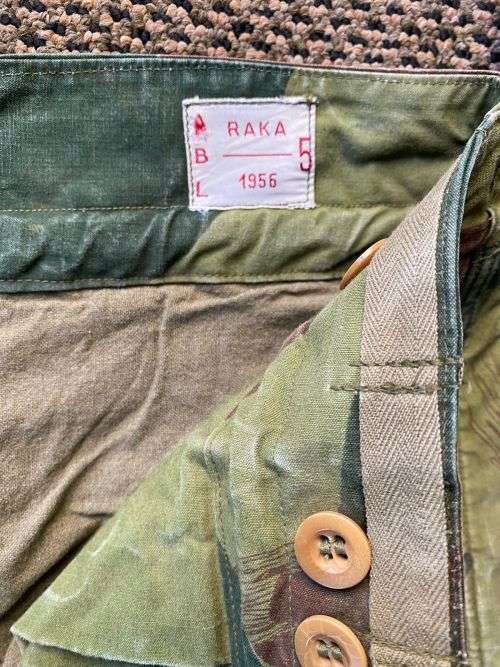 BELGIUM CONGO CAMO TROUSERS-SIZE LARGE-I WOULD SAY SIZE 40 AND BIGGER-PIPE LENGTH 76CM-THE TROUSERS