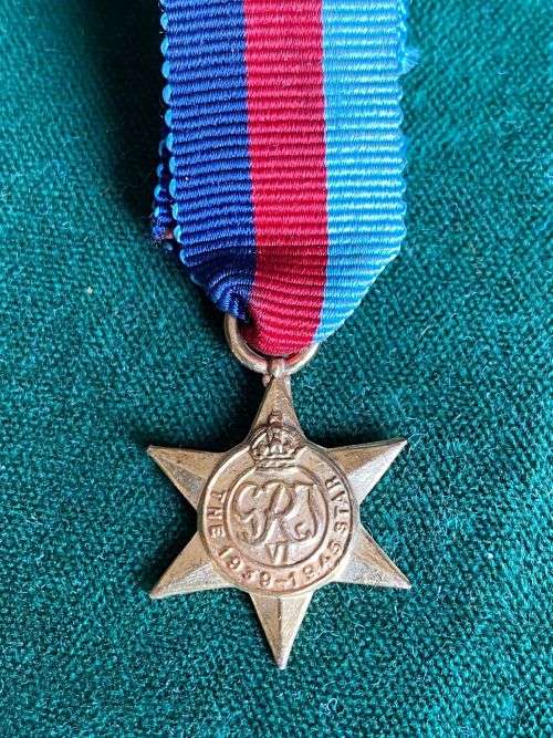 MINIATURE 1939-45 STAR