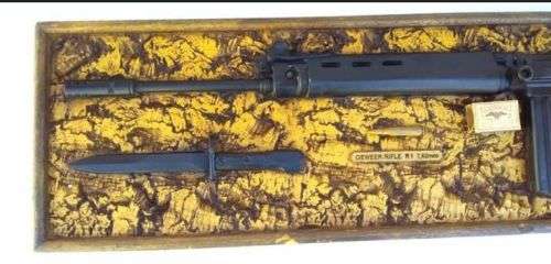 VINTAGE SCALE 1:1 R1 RIFLE,MOLDED FOAM,WALL PLAQUE-SIZE 115X28X7 CM