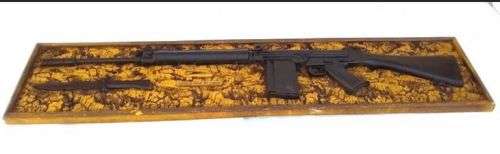 VINTAGE SCALE 1:1 R1 RIFLE,MOLDED FOAM,WALL PLAQUE-SIZE 115X28X7 CM