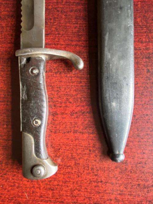 GERMAN S98/05 BAYONET WITH SAW BACK BLADE AND STEEL SCABBARD-BOTH WITH MAKERS MARKINGS-EXTENDED LENG