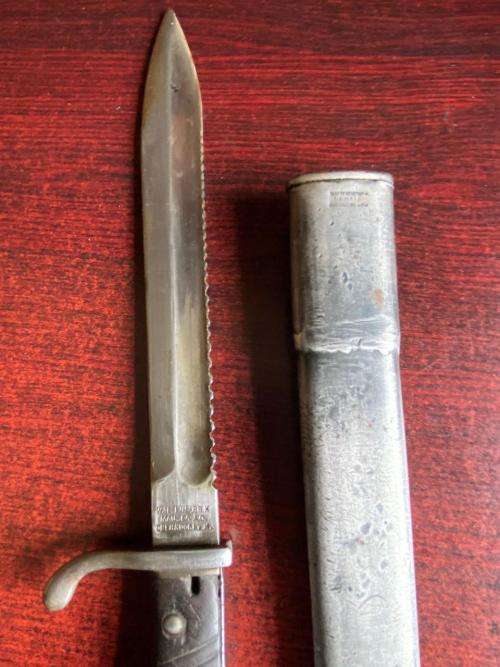 GERMAN S98/05 BAYONET WITH SAW BACK BLADE AND STEEL SCABBARD-BOTH WITH MAKERS MARKINGS-EXTENDED LENG