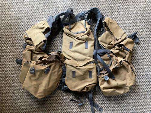SADF PATTERN 83 BATTLE JACKET-ALL CLIPS AND ZIPS INTACT