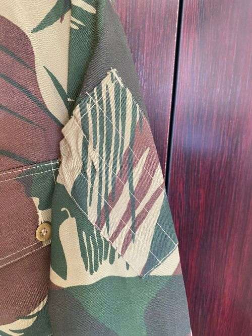 RHODESIAN CAMO JACKET-THIS ITEM IS NEW-UNWORN AND IN EXCELLENT CONDITION-SIZE 2,WHICH IS LARGE-LABEL