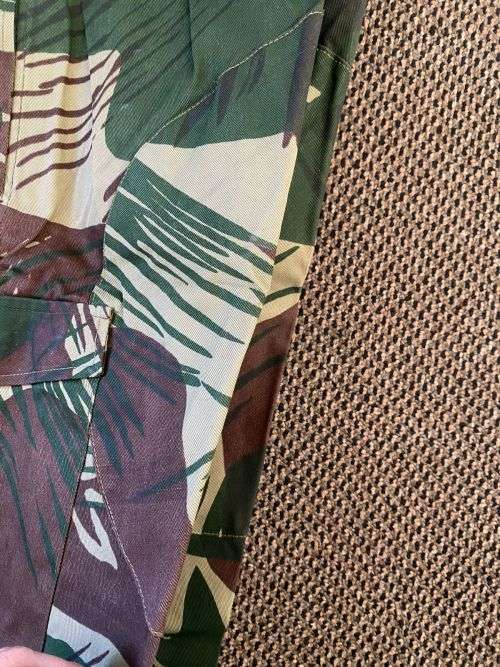 RHODESIAN CAMO TROUSERS,NEW,NEVER WORN AND IN EXCELLANT CONDITION-SIZE 32 WITH PIPE LENGTH OF 77CM-R
