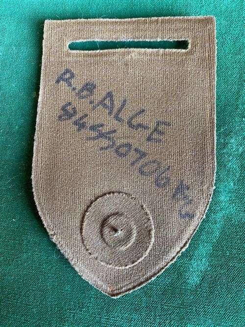 1 MAINTENANCE UNIT WITH CHIEF OF THE ARMY COMMAND BAR-TUPPER FLASH-ONE PIN