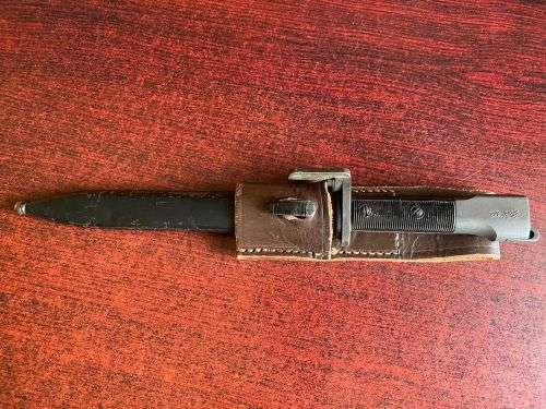 FN FAL BAYONET WITH LEATHER FROG-EXTENDED LENGTH 31 CM-THIS BAYONET WITH SCABBARD AND LEATHER FROG I