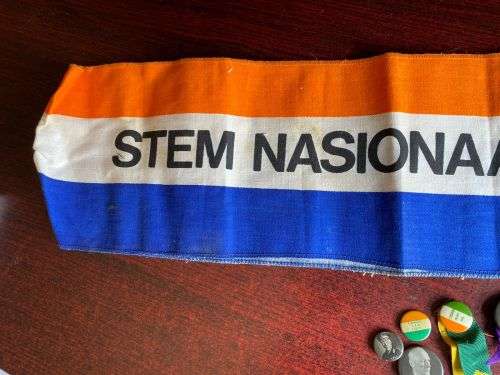 SELECTION OF VINTAGE POLITICAL BADGES AND ONE BANNER-SOLD TOGETHER- 6 ON TOTAL