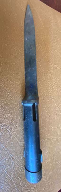 R1 BAYONET WITH NO SCABBARD