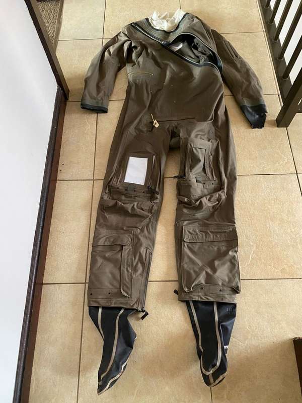BEAUFORT RAF AIRCREW JET PILOT IMMERSION COVERALL MK 10 SUIT-GREEN MILITARY ISSUE -USED BY SA PILOTS