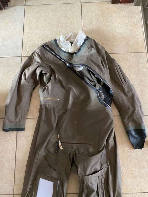 BEAUFORT RAF AIRCREW JET PILOT IMMERSION COVERALL MK 10 SUIT-GREEN MILITARY ISSUE -USED BY SA PILOTS