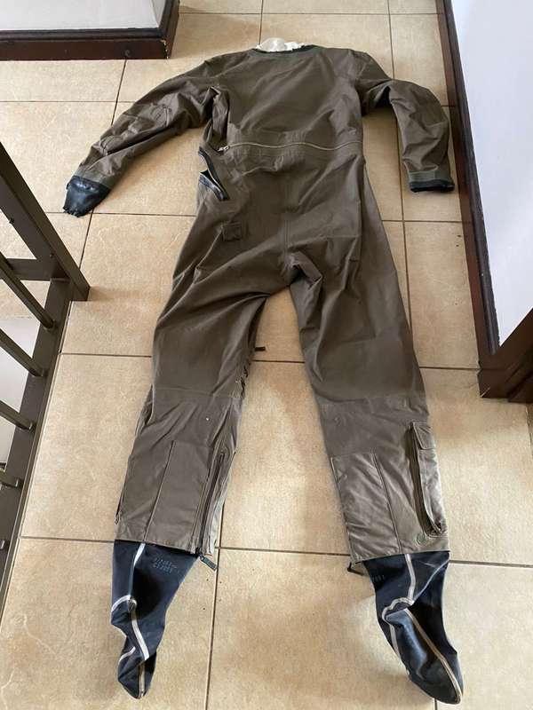BEAUFORT RAF AIRCREW JET PILOT IMMERSION COVERALL MK 10 SUIT-GREEN MILITARY ISSUE -USED BY SA PILOTS