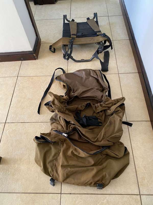 PATTERN 83 BACK PACK WITH H FRAME-COMPLETE WITH ZIPS WORKING