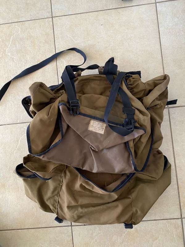 PATTERN 83 BACK PACK WITH H FRAME-COMPLETE WITH ZIPS WORKING