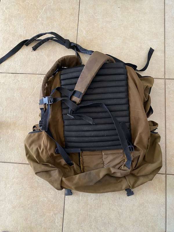 PATTERN 83 BACK PACK WITH H FRAME-COMPLETE WITH ZIPS WORKING