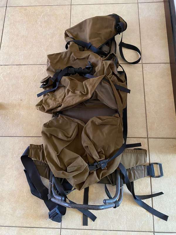 SADF PATTERN 83 LARGE BACK PACK WITH H FRAME-COMPLETE AND GOOD CONDITION