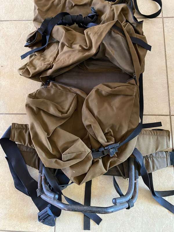 SADF PATTERN 83 LARGE BACK PACK WITH H FRAME-COMPLETE AND GOOD CONDITION