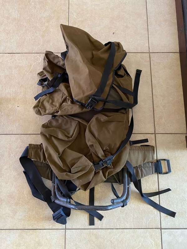 SADF PATTERN 83 LARGE BACK PACK WITH H FRAME-COMPLETE AND GOOD CONDITION