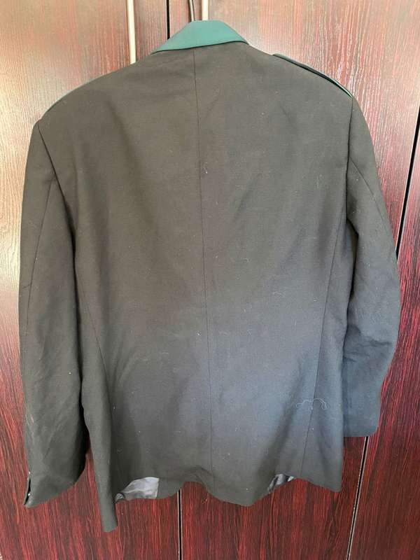 SA CORRECFTIONAL SERVICES,STEP OUT JACKET-SIZE MEDIUM-MEASURES 55CM ARMPIT TO ARMPIT