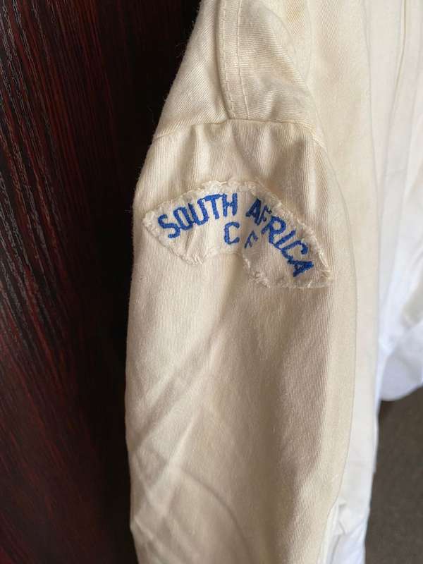SA NAVY JACKET-SIZE ARGE FOR STORE KEEPER-NO BUTTONS-MEASURES 55CM ARMPIT TO ARMPIT