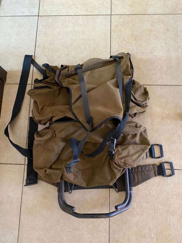 SADF PATTERN 83 LARGE BACK PACK WITH H-FRAME-COMPLETE- ZIPS WORKING